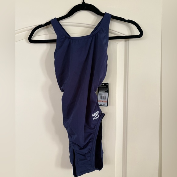 Speedo Endurance + Navy Blue Swimsuit Women’s size 2 (Speedo 28).  NWT - Picture 1 of 3